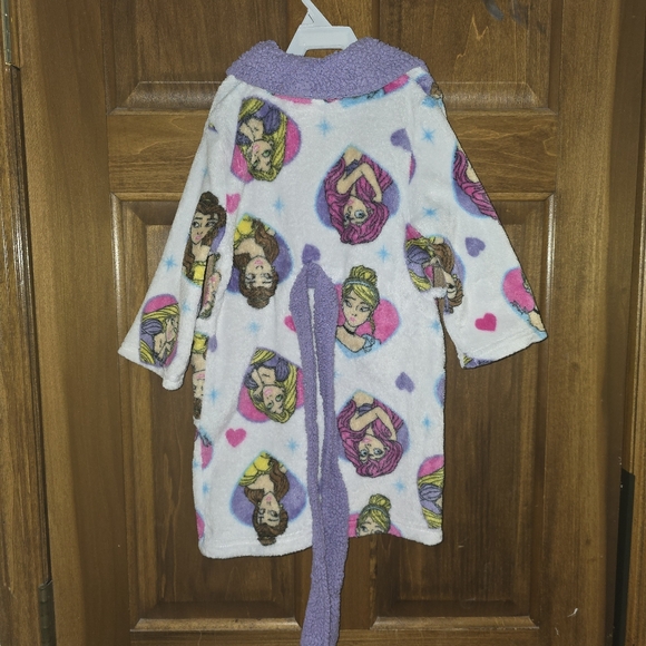 Disney Princess: Girl's Size-4 Robe, Pockets, Attached inner & outer ties/belts - Picture 12 of 15